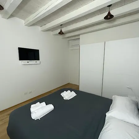 Apartment Vittoria Tre Piazze *