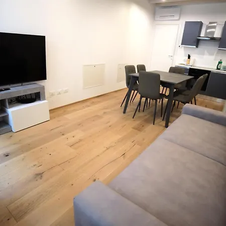 Apartment Vittoria Tre Piazze Brescia