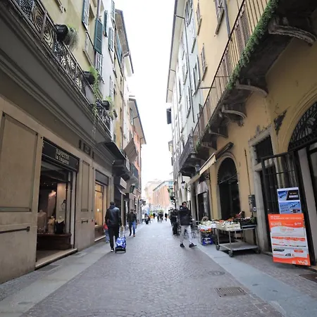 Vittoria Tre Piazze *