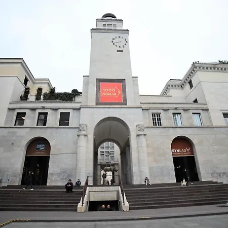 Vittoria Tre Piazze * Brescia